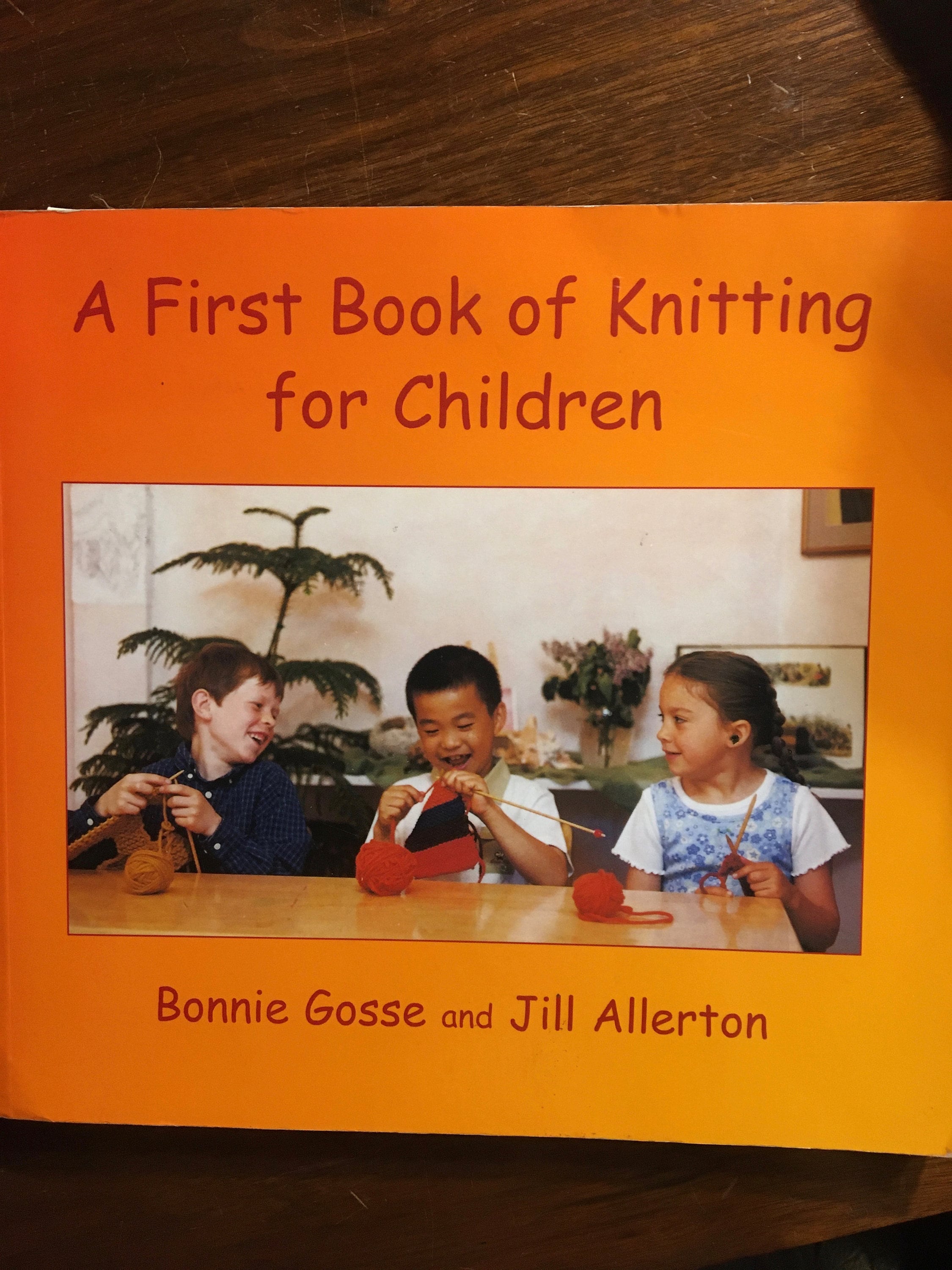 First Book of KNITTING for Children - Bonnie Gosse / Jill Allerton