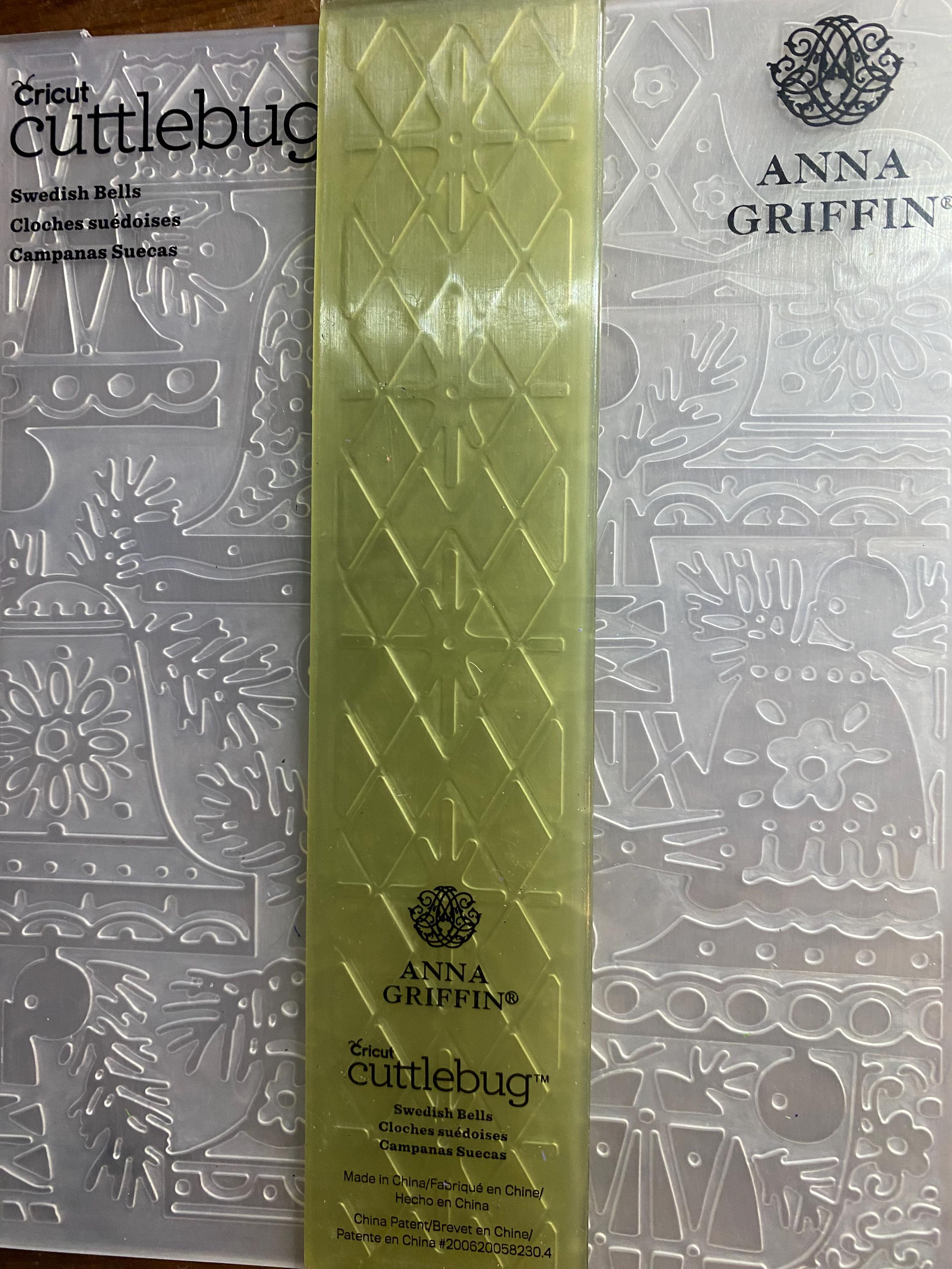Anna Griffin Circuit Cuttlebug Embossing Folder Christmas Pick