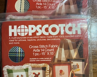 石けり遊び チェック柄ボーダー クロスステッチ生地 チャールズクラフト アイーダ 14カウント 1枚 15インチ x 15インチ ピック: グリーン / ブラウンまたはブルー / グリーンとアイボリー - 新品