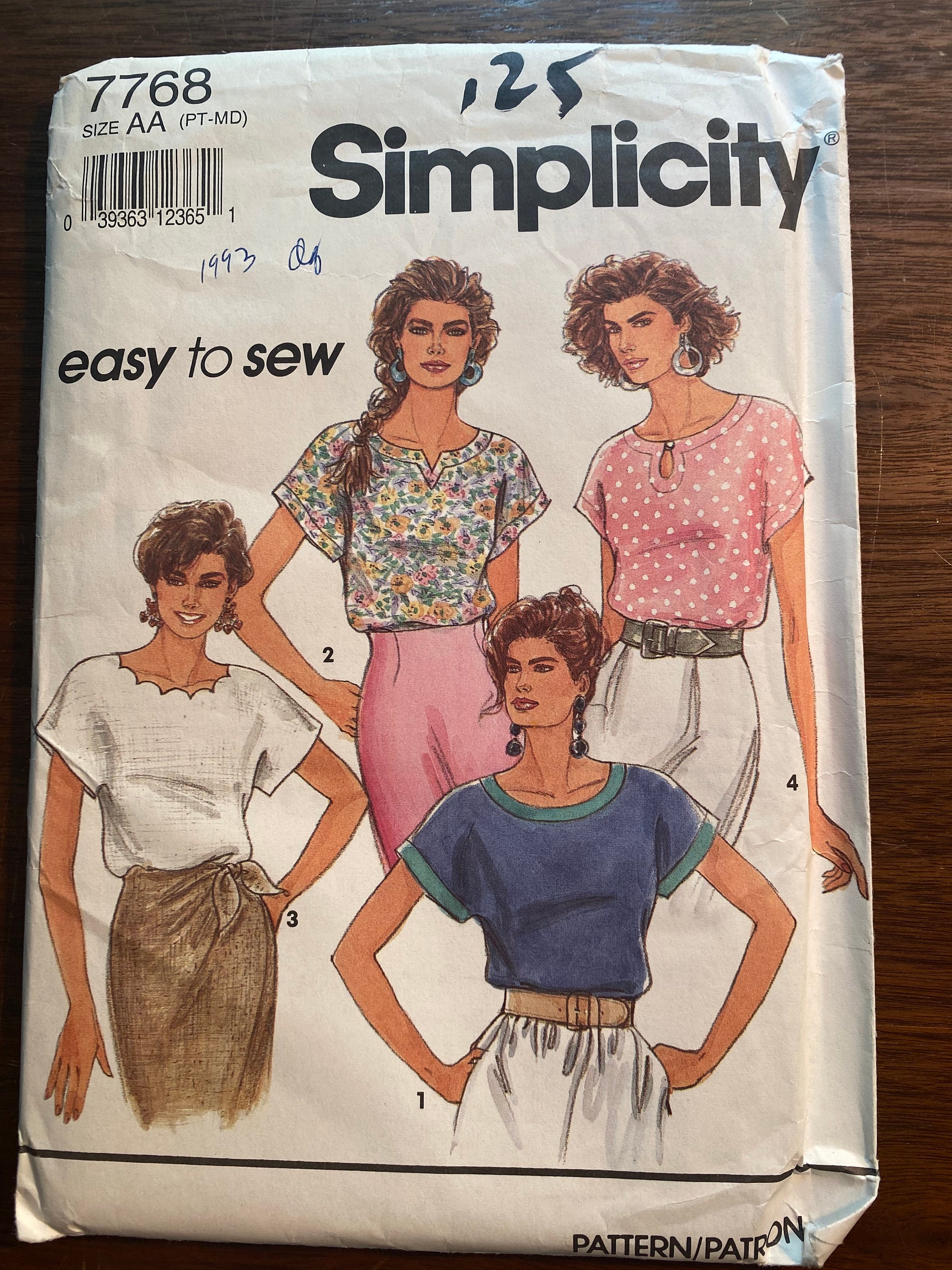 Misses / Women's Top / Pullover / Shirt Simplicity 7768 Pattern