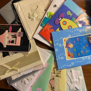 Paper Magic Group kaarten - Klaar voor gebruik - Papier knutselen wenskaarten - Lege en gelukkige verjaardag wensen - met envelop