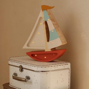 Wooden Sailboat Night Light – Ocean Themed Nursery Lamp – Coastal Baby Room Decor –LED Bedside Lamp and Wall Light–Sea Animal Decor for Kids