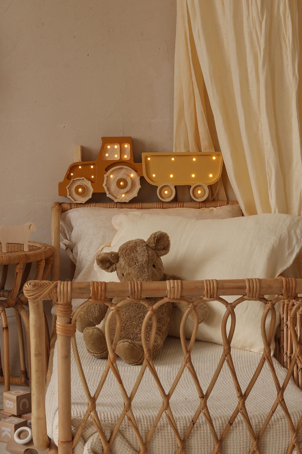 Little Lights Wooden Tractor Lamp – Handmade LED Night Light for Kids – Farm Room Decor – Rustic Nursery Gift – Boys Room Lighting