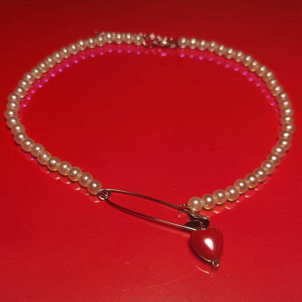 Girocollo/collana di perle inspirado en Vivienne Westwood y Nana