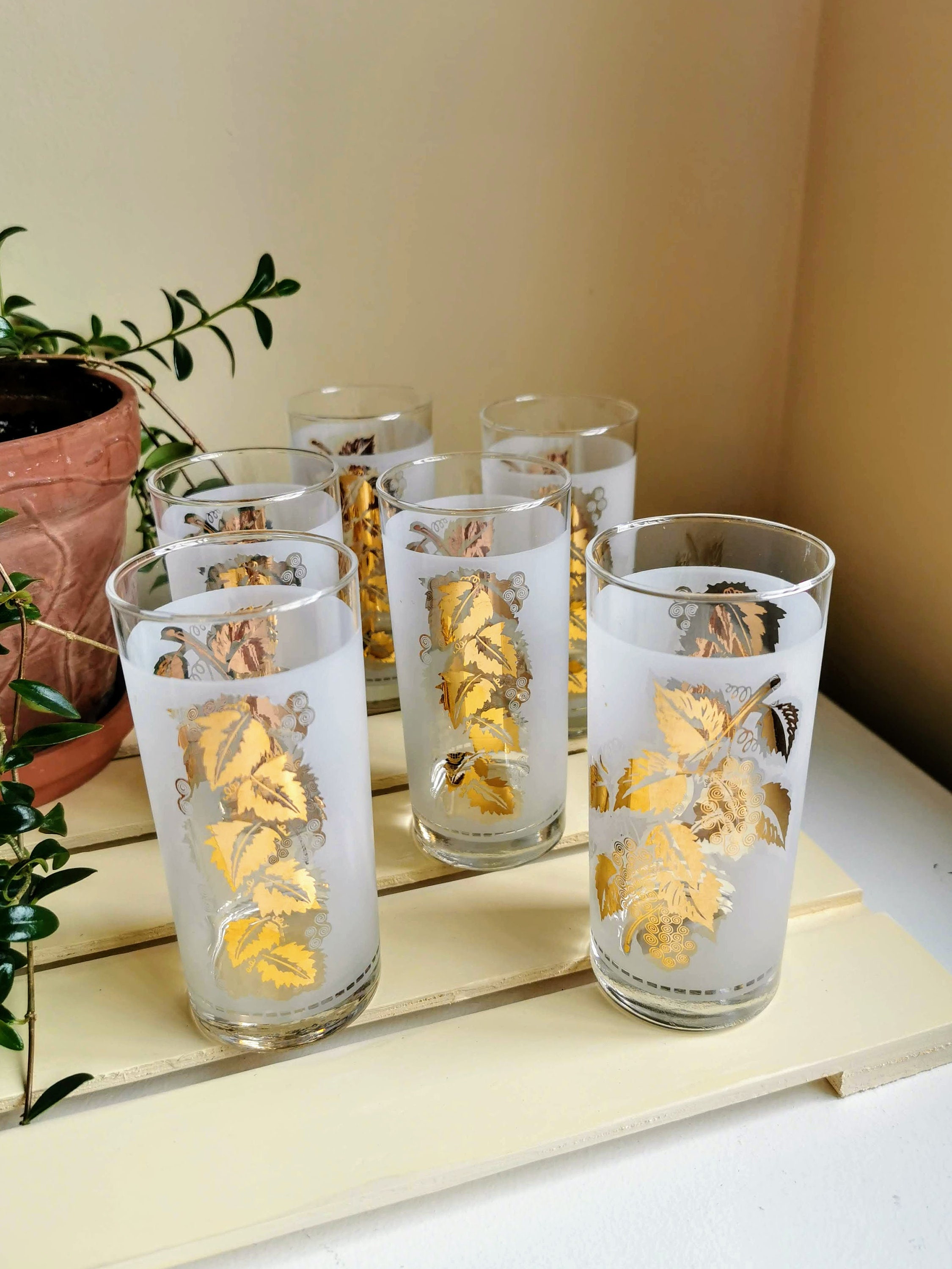 Set of 6 Vintage Drinking GlassesGold Grapevine Design Etsy