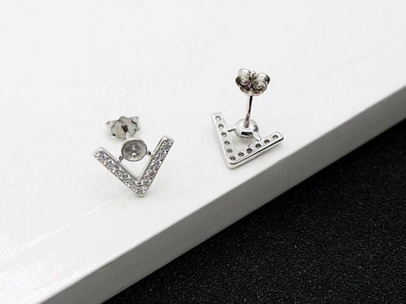 solid 925 sterling silver cubic zircona v shaped cricle earring stud post with cup and peg for half drilled beads blank earrings finding