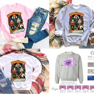 Pu&ograve; includere: Una felpa bianca, rosa e grigia con una grafica in stile vintage delle sorelle Sanderson del film Hocus Pocus. La grafica presenta il testo "The Sanderson Sisters" e "I Put A Spell On You". La felpa &egrave; disponibile nelle taglie dalla S alla 3XL.