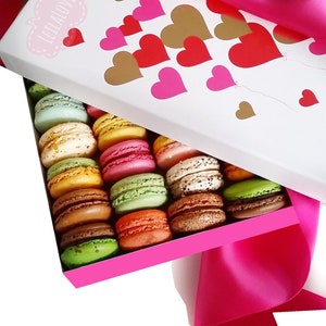 LeilaLove Macarons Amour 21 gourmet Macarons Box may vary in style image 1