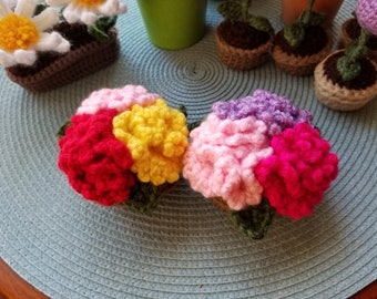 Crochet Carnations | Carnation basket