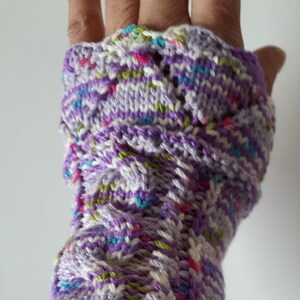 Knitted Wrist Warmers Womens gloves Arm warmers lila Vegan gloves
