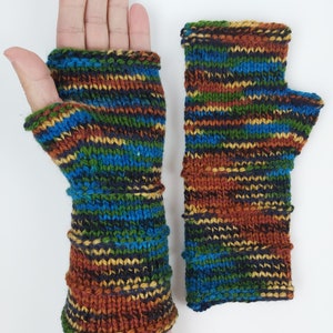 Guantes sin dedos de lana Manoplas Calentadores de brazos largos Calentadores de muñeca para mujeres Guantes multicolores Guantes de punto Guantes hechos a mano Listos para enviar imagen 2