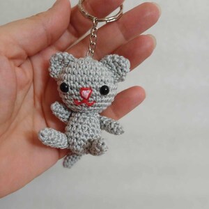 Gehäkelte Katze Schlüsselanhänger: Handgemachter Amigurumi Plüsch Tier Schlüsselanhänger