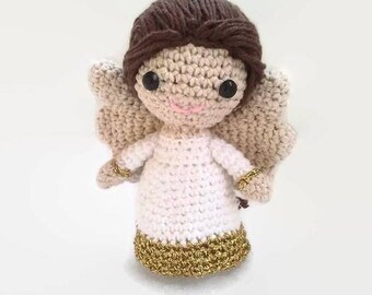 Boneco anjo amigurumi de crochê: enfeite de Natal de pelúcia