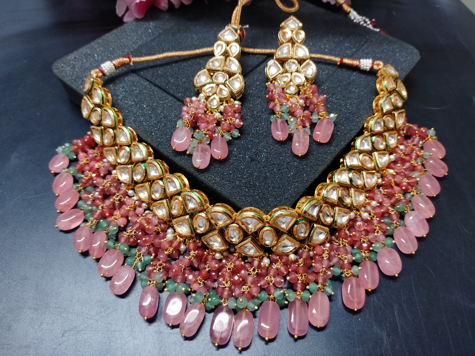 Ahamadabadi kundan necklace main image 1