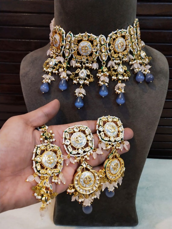 Beautiful Sabyasachi Pearl Choker 