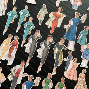 Paquete de pegatinas de moda vintage / Pegatinas de muñecas de papel retro de los años 50 / Efímeras hechas a mano para diarios basura y álbumes de recortes / Juego de 34 pegatinas de tapete