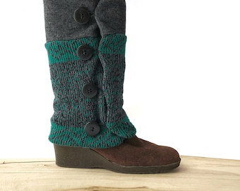 Gaiters / Leggings, Shades of gray, and green. With black buttons - Recovered fabrics