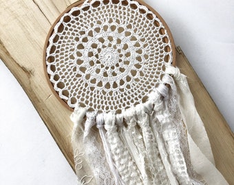 Medium dreamcatcher, Wall decoration, Reclaimed wool, fabric and lace, 7.5 in diameter, Cream and white