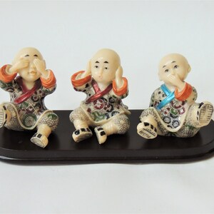 Vintage See No Evil Hear No Evil Speak No Evil, Asian Figurines, 3 wise monks, carved resin