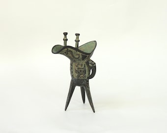 Vintage Chinese Jue Vessel, bronze ceremonial wine cup, tripod legs