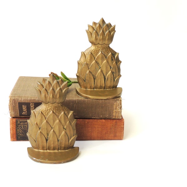 Vintage Brass Pineapple Bookends, Taiwan brass, 70s decor, bookcase filler