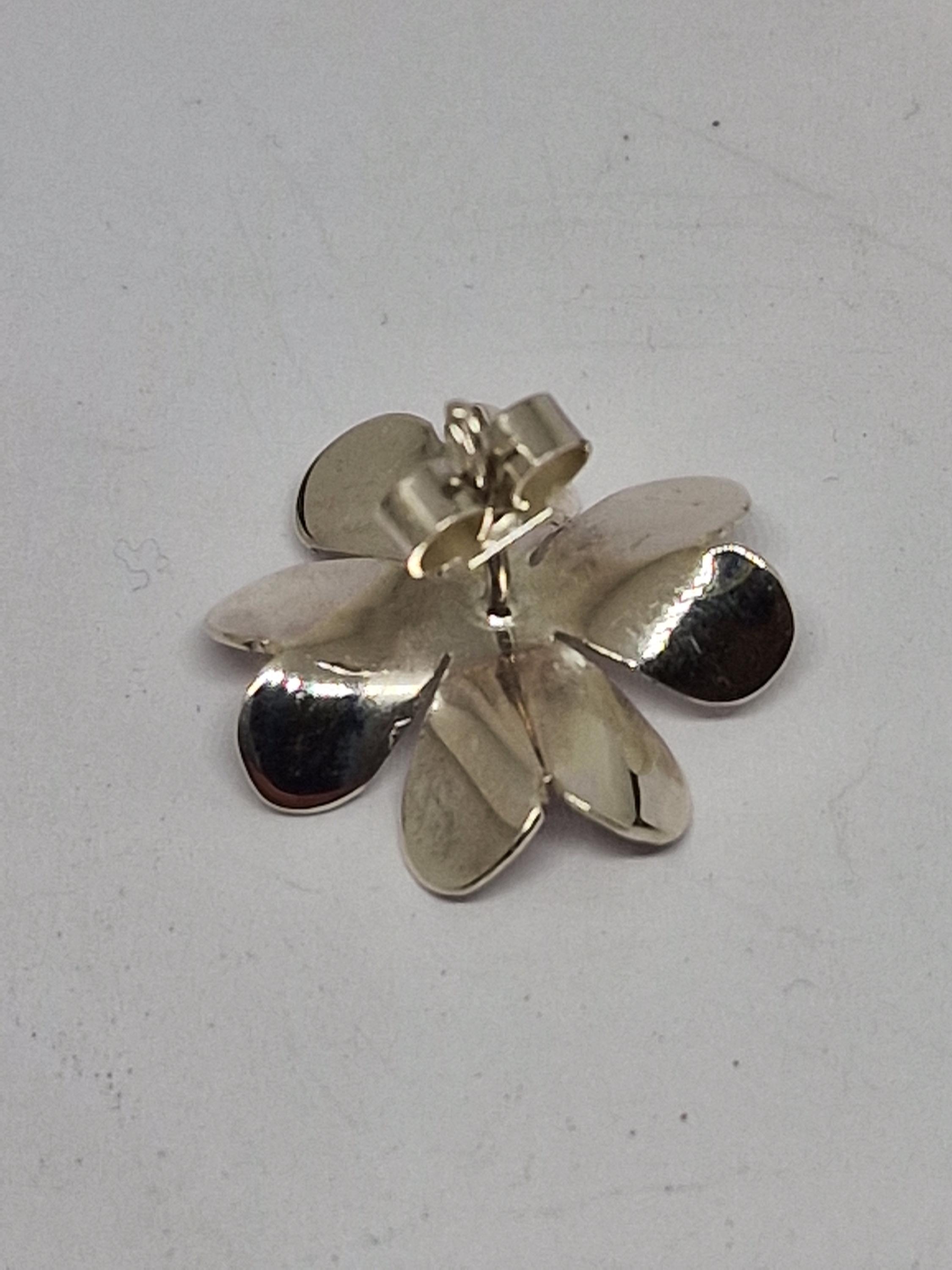 Orecchini Quadrifoglio Portafortuna – Gioielli Irlandesi In Acciaio Inossidabile Per Donne E Ragazze. Design Trifoglio Lucido, Leggero E Ipoallergenico. Regalo San Patrizio Perfetto. - 3