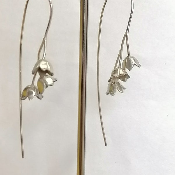 Gouttes d'oreilles muguet fabriquées à la main en argent sterling