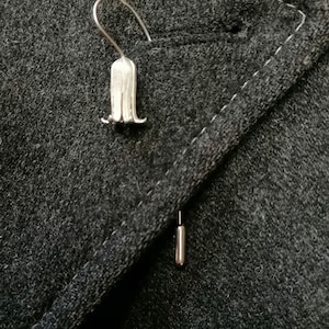 Épingle jacinthe des bois fabriquée à la main en argent sterling