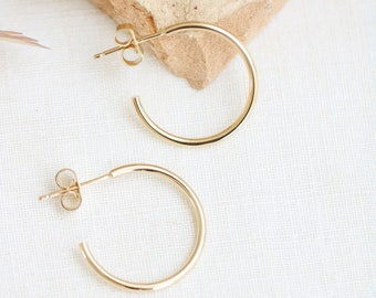 Minimalist hoops earrings, dainty hoops, gold hoops, delicate hoops, hoop earrings, thin earrings, gift for her