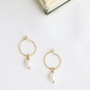 Boho hoops Anna, dainty hoops, gold hoops, delicate hoops, hoop earrings, thin earrings, gift for her, white water pearl