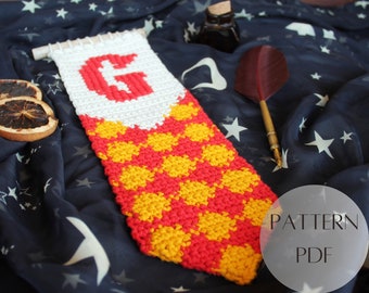 Crochet Pattern | Magic School Red House Banner Crochet Tapestry Wall Hanging Decor | DIY Wizard