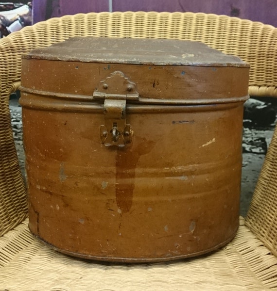 Metal hat box Clearance