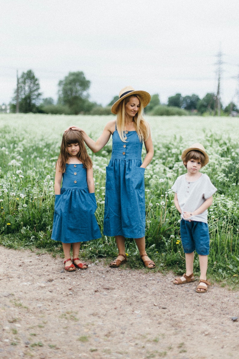 matching dress of mother and daughter