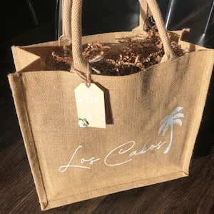 Sac fourre-tout de demoiselle d&#39;honneur, sacs de demoiselle d&#39;honneur personnalisés, cadeau de sac de plage, cadeaux de demoiselle d&#39;honneur, articles de toilette EVJF, sac en jute, sac de la mariée avec breloque