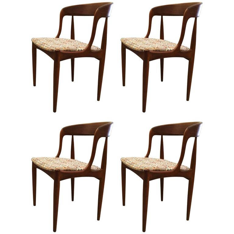 ヨハネス・アンデルセンによるUldum Møbelfabrikのダイニングチェア4脚