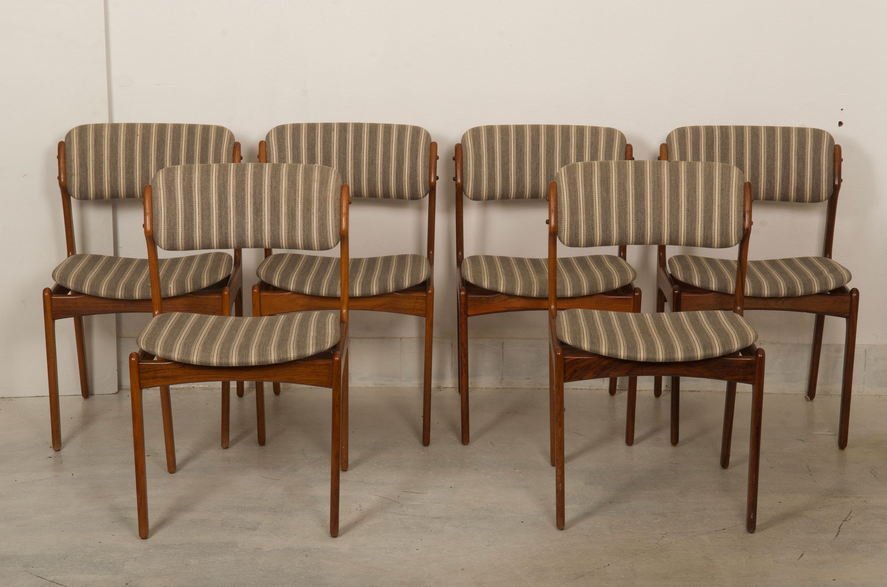 Domus Chair - Etsy
