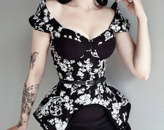 Black and white corset with cups