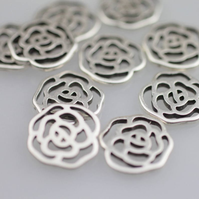 ZM76 10x Rose pendants Made in Europe Antique Silver Tone High Quality