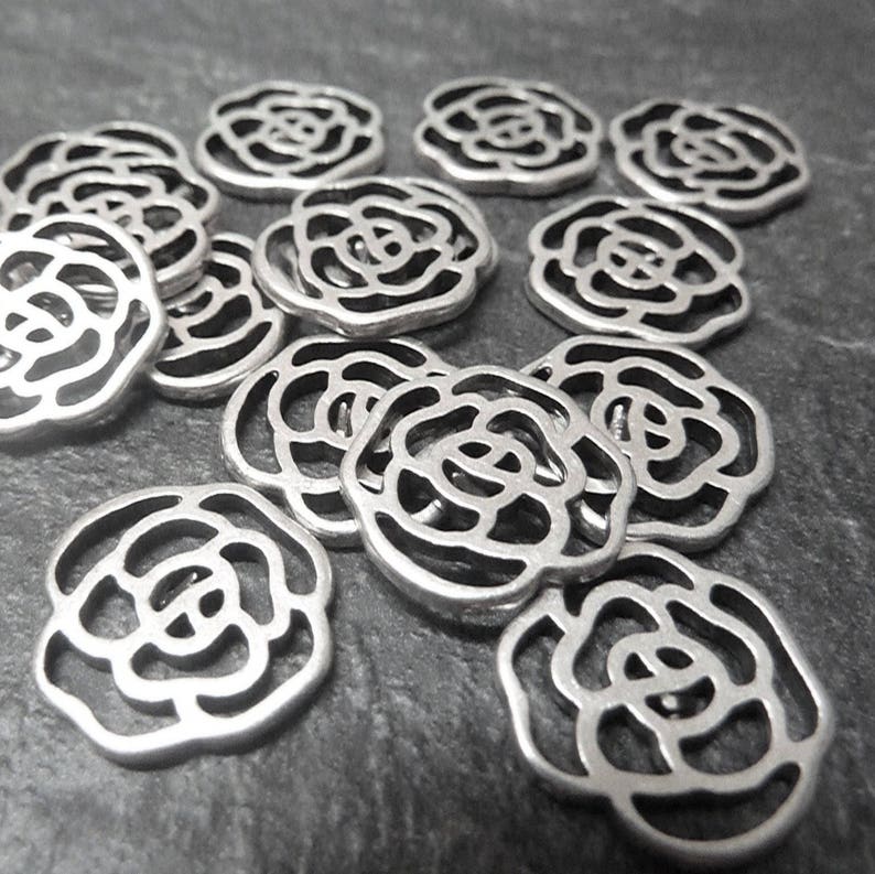 ZM76 10x Rose pendants Made in Europe Antique Silver Tone High Quality