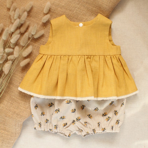 Beautiful Bumble Bee linen Top and Bloomer set . 0-4 years.
