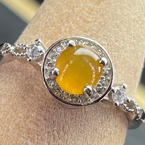Small quality Icy translucent bright yellow jadeite jade (Grade A Type A) ring