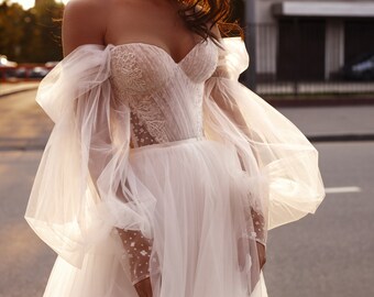Wedding dress 'GRETA' / Show-stopping dream dress with stunning off shoulder sleeves