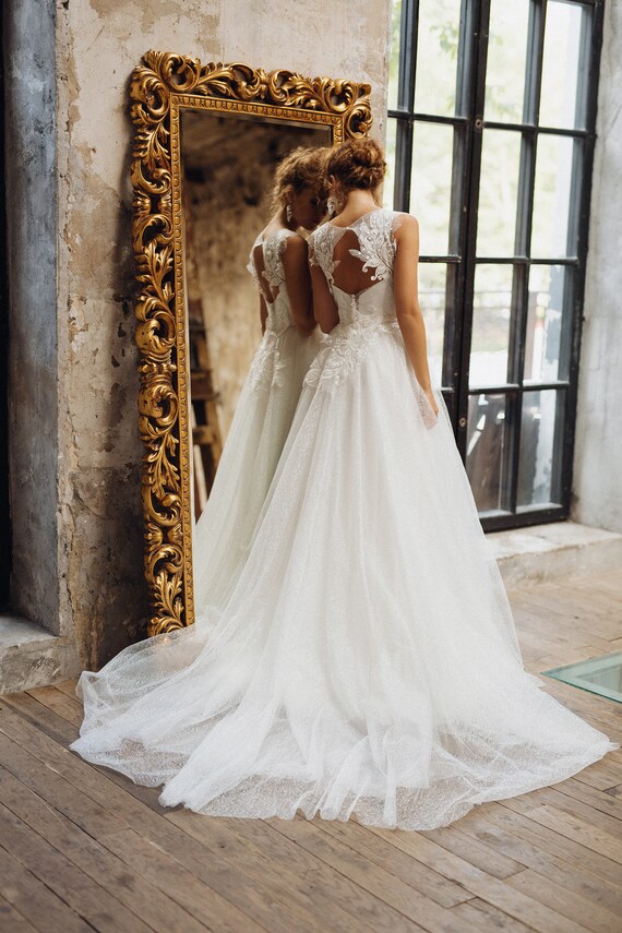 Wedding dress 'ESHLI' Etsy