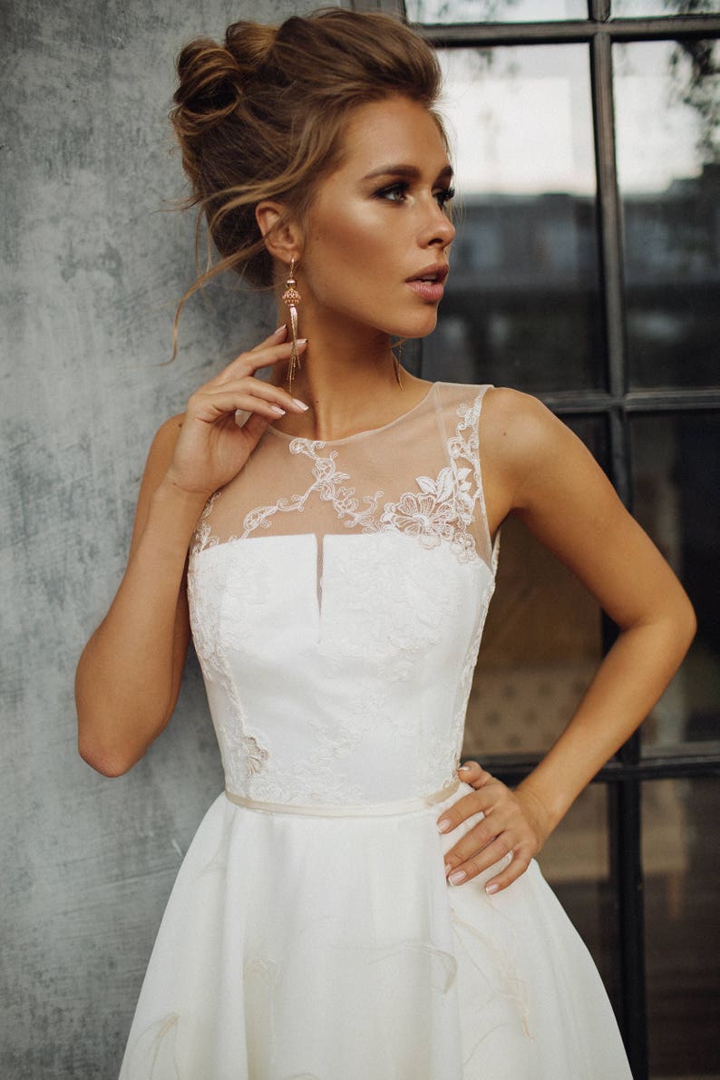 Wedding Dresses That Go With Short Hair Pemerintah Kota Ambon