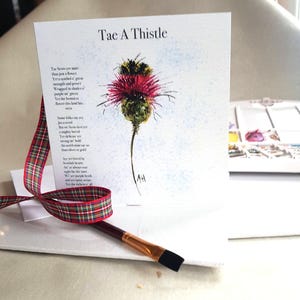 Tarjeta de cardo, flor de abejorro, tarjeta escocesa para cualquier ocasión, amistad, cumpleaños con una tarjeta con verso escocés de Robert Burns en blanco en el interior