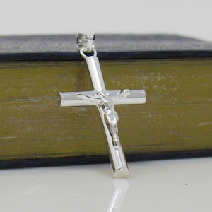 Silver Cross Necklace, Sterling Silver Crucifix Cross Pendant, Silver Crucifix, Cross Necklace, Silver Crucifix