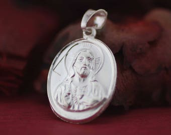 Médaille d’argent Jésus Necklace, argent Sterling ovale de Jésus, médaille d’argent sacré coeur, bijoux catholique, médaille d’argent de Jésus Christ