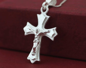 Sterling Silver Cross Necklace, Small Medieval Cross Necklace, Crucifix Cross Pendant, Small Silver Cross Necklace, Silver Crucifix Necklace