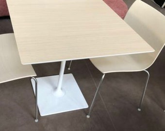 Arper table model Square base Dizzie
