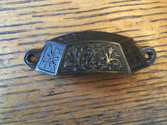 Antique Decorative Cast Iron Drawer Pull 4 Wide Etsy